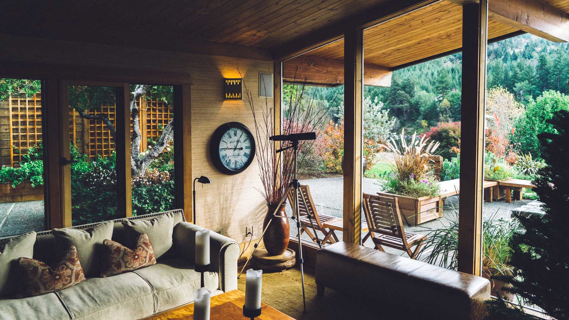Furniture-Upholstery-on-Expertview.Online