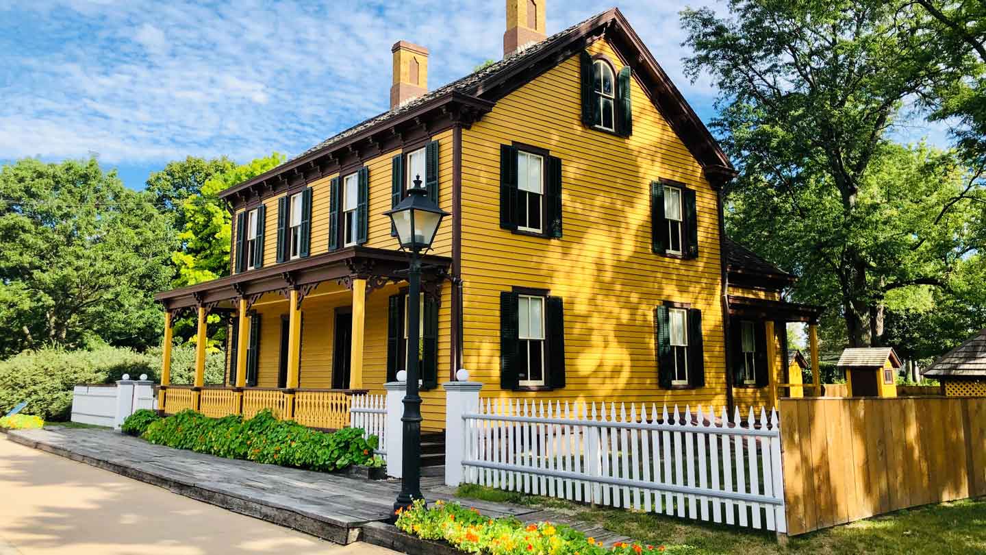 What-You-Should-Know-Before-Selling-Your-House-on-expertview-online