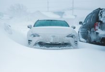 Stuff-You-May-Regret-Keeping-In-the-Car-This-Winter-on-expertview-online